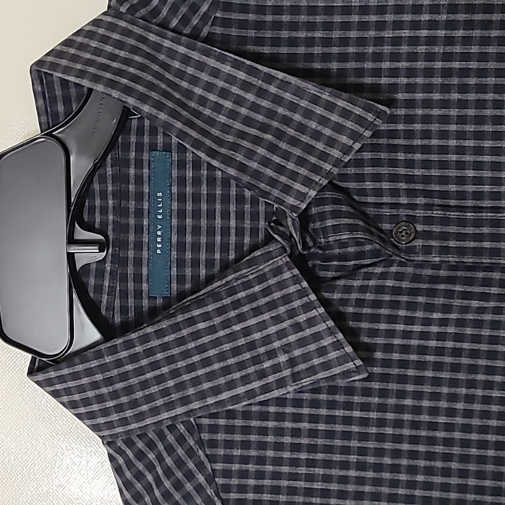 Perry Ellis Men's Black & Gray Checkered Button Up Long Sleeve Shirt - Size 2X